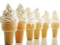 信誉卓越的冰激凌批发商 促销百货食品与日用百货一站式购物指南